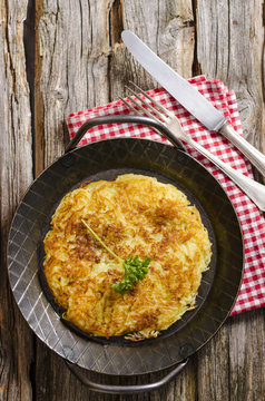Kartoffelr&ouml;sti in der Pfanne