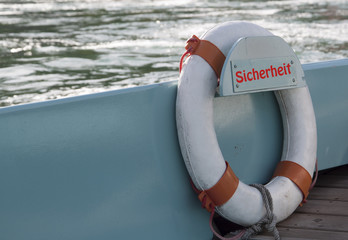 schwimmring - deutsch