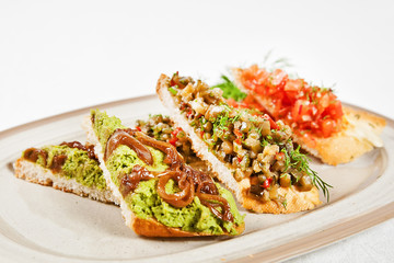 Bruschetta with spicy vegetables