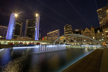 Nathan Phillips Square in Toronto © demerzel21
