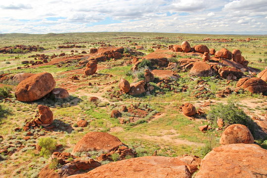 Karlu Karlu - Devils Marbles in outback Australia