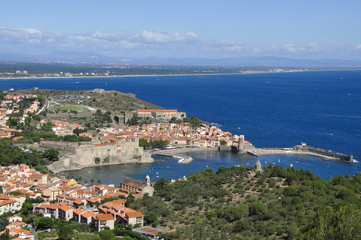 Fototapeta na wymiar Vue aérienne sur Collioure