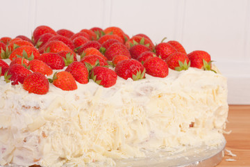 mascarpone and strawberry cake