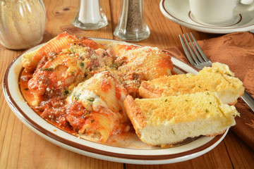 Stuffed pasta shells