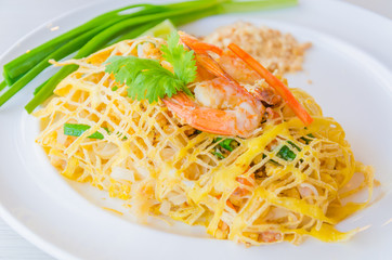 Pad thai