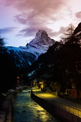 Crédence de cuisine en verre imprimé Cervin Amazing Twilight on Matterhorn Glacial, Zermatt, Switzerland