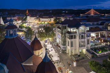 Panele Szklane Podświetlane  Nocny widok Sopotu w Polsce