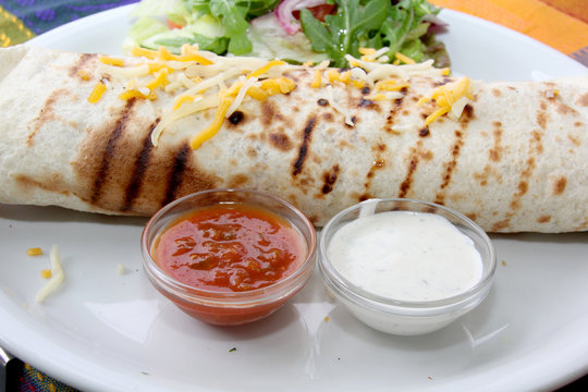 Gem&uuml;se-Tortillas mit R&auml;uchertofu