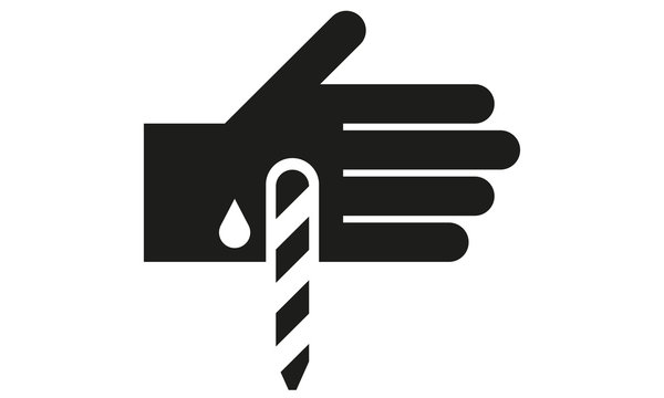 Hand durchbohrt