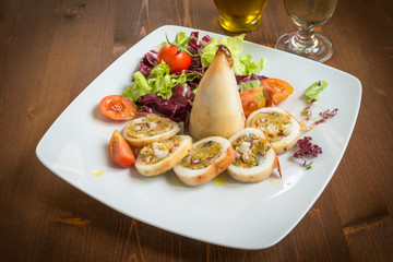 Calamari ripieni, cucina italiana