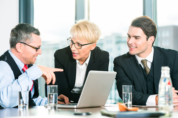 Business - Meeting oder Besprechung in Büro