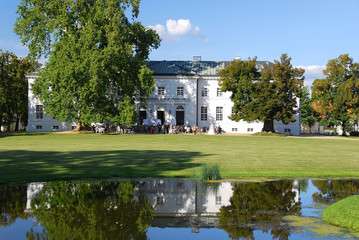 Fototapeta na wymiar Schloss Neuhardenberg in Brandenburg