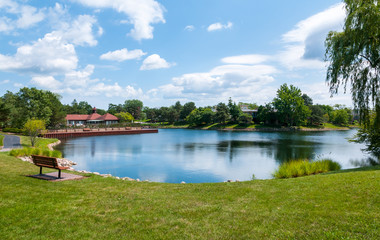 Fototapeta premium View of the lake in the subdivision of Northbrook, Illinois