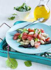 Tomato and white-bean salad