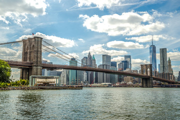 Fototapeta premium New York City Brooklyn Bridge Manhattan budynków skyline