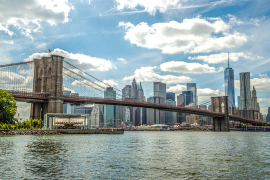 New York City Brooklyn Bridge Manhattan buildings skyline
