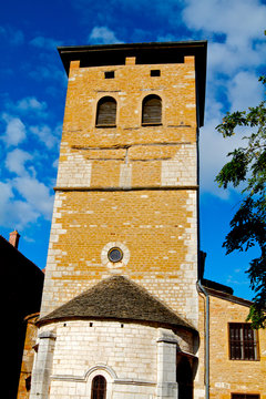 EGLISE DE CHARNAY BEAUJOLAIS