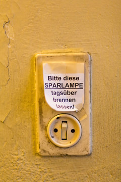 Alter Lichtschalter