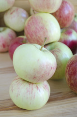 Red and green apples