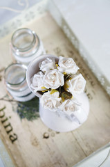 Dekoration- Kunststoffrosen