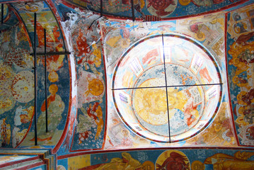 Fototapeta na wymiar Church of Saint Nicolas in Yaroslavl, Russia. Interior.