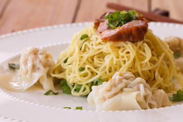 Wonton noodles