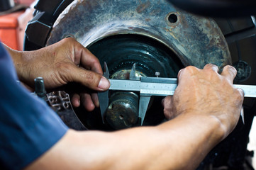 Dimension Check plain washer by vernier