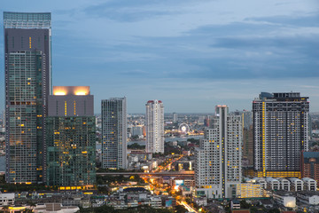 Fototapeta na wymiar Bangkok cityscape in night