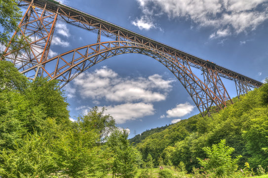 Die M&uuml;ngstener Br&uuml;cke
