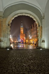 Gdańsk, polska, widok na stare miasto, w tle ratusz - obrazy, fototapety, plakaty