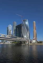 Obraz premium Город Москва. Мост Багратион. Деловой центр Москва-Сити