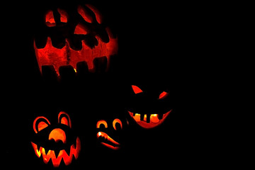 Beleuchtete Halloweenkürbisse
