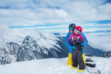 Fototapeta na wymiar Family in ski equipment