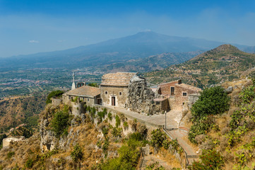 Fototapeta na wymiar Taormina old church view
