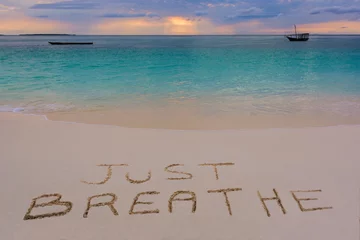 Photo sur Plexiglas Plage de Nungwi, Tanzanie Il suffit de respirer signer la plage de Nungwi Zanzibar,Tanzanie.