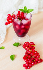 redcurrant juice with redcurrants