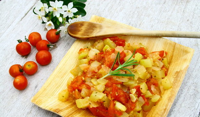 ratatouille de courgettes,tomates,oignon