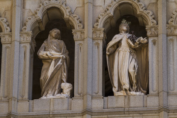 Fototapeta premium catholic, facade of the Cathedral of Toledo, Spain
