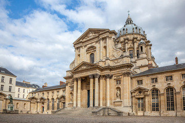 Fototapeta na wymiar Paris : église du Val-de-Grâce