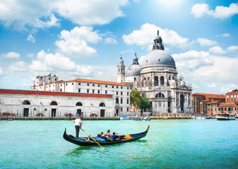 Obraz na płótnie Canvas Gondola on Canal Grande with Santa Maria della Salute, Venice