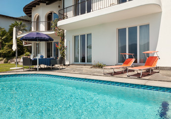 House with swimming pool