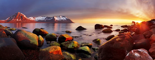 Gordijnen Oceaankust bij zonsondergang, panorama, Noorwegen © TTstudio