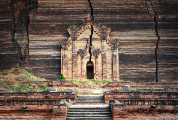 Pa Hto Taw Gyi Mingun pagoda in Mandalay, Myanmar (Burma)