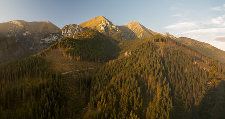Góry w jesiennej szacie-Tatry,Słowacja © Mike Mareen