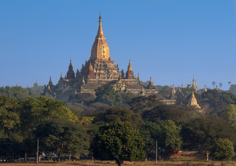 Fototapeta na wymiar The Ananda Pagoda