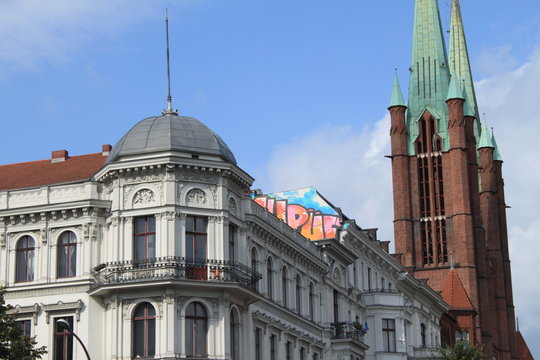 Yorckstraße mit Bonifaziuskirche in Berlin-Kreuzberg