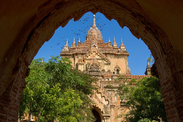 Htilominlo temple, Brick temples in Bagan