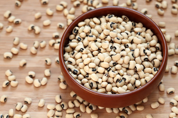 Black eyed peas in a bowl