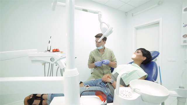Dentist teeth ending inspection patient view general