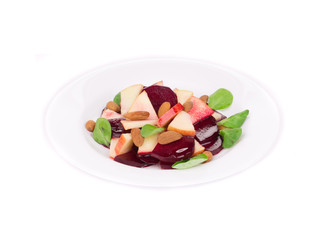 Beet salad with spinach and minced apple.